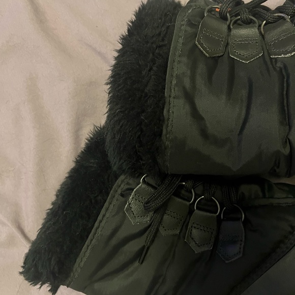 SOREL Black Snow Boots  Women’s Size 8 - Picture 6 of 16